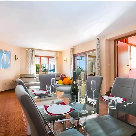 Tatil Evi Blanco